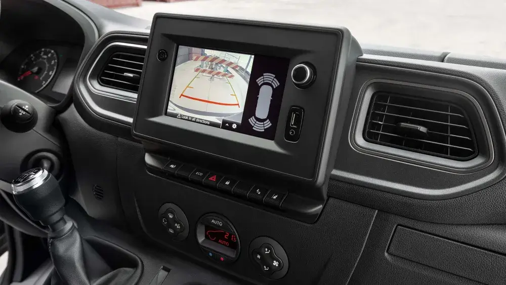 Nissan Interstar dashboard